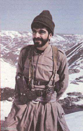 عکس دیده‌نشده از سردار رادان با لباس کردی