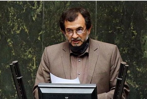 مگر قرار نبود بانکها در پرداخت وامتا مبلغ ۵۰ میلیون تومان، ضامن درخواست نکنند؟ مگر قرار نبود بانکها در پرداخت وامتا مبلغ ۵۰ میلیون تومان، ضامن درخواست نکنند؟
