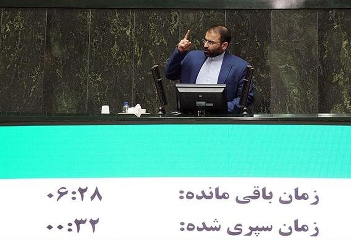 نماینده مجلس: رئیسی خودش آدم صادقی است اما اطرافیانش آمار اشتباه می‌دهند!