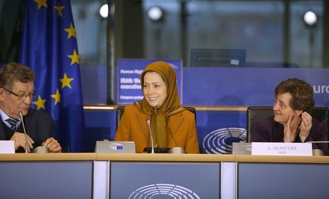 منافقین در تصمیم پارلمان اروپا علیه سپاه نقش داشتند؟ +تصاویر