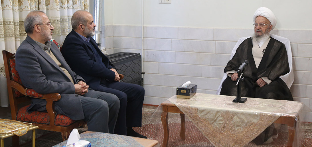 انتقاد آیتالله مکارم شیرازی از افزایش قیمت دلار/ باید میان معترضان با کسانی که در پی تخریب هستند تفاوت قائل شد انتقاد آیتالله مکارم شیرازی از افزایش قیمت دلار/ باید میان معترضان با کسانی که در پی تخریب هستند تفاوت قائل شد