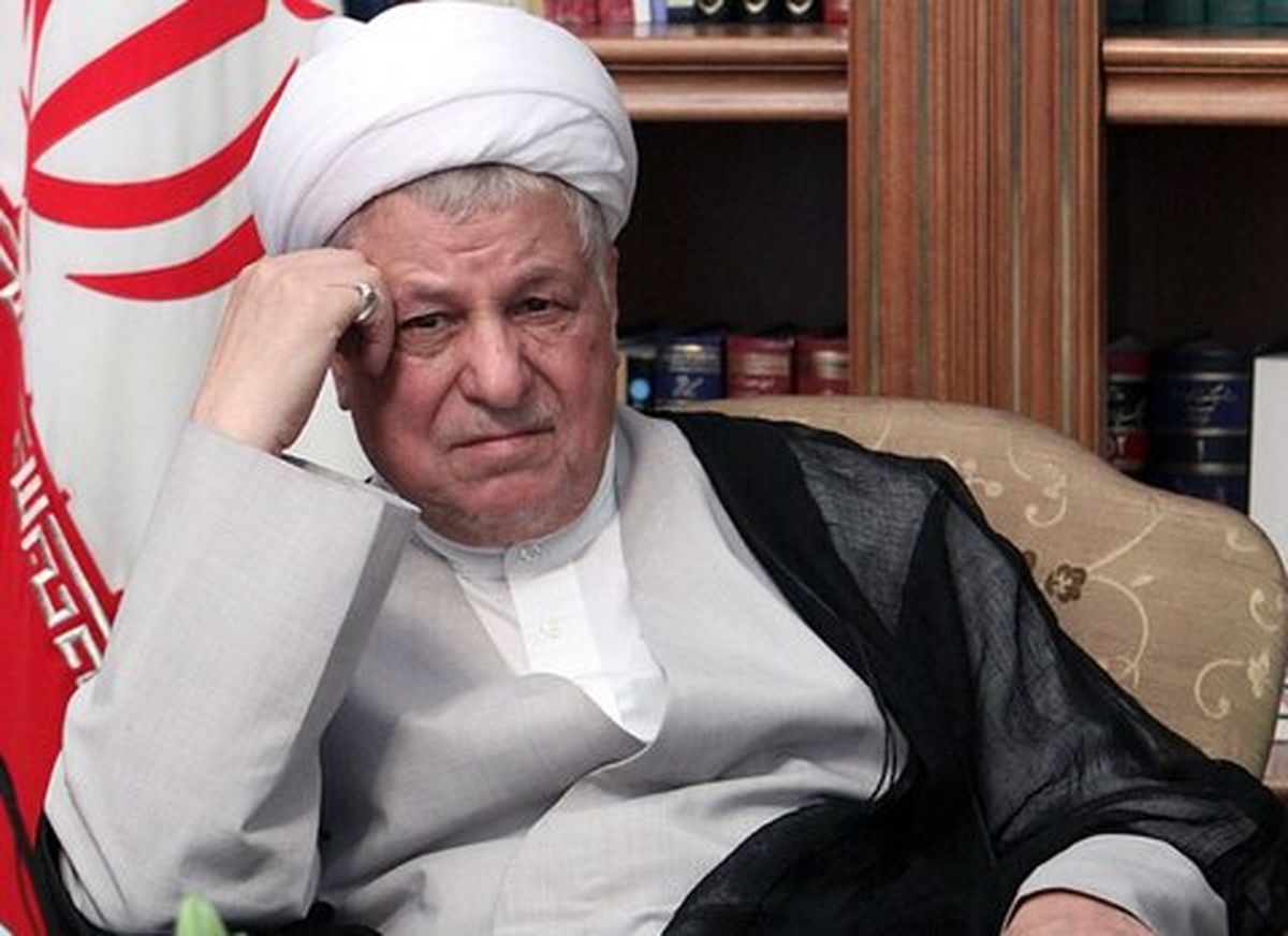 گفتگوی هاشمی رفسنجانی با رهبری درباره تغییر محافظانش