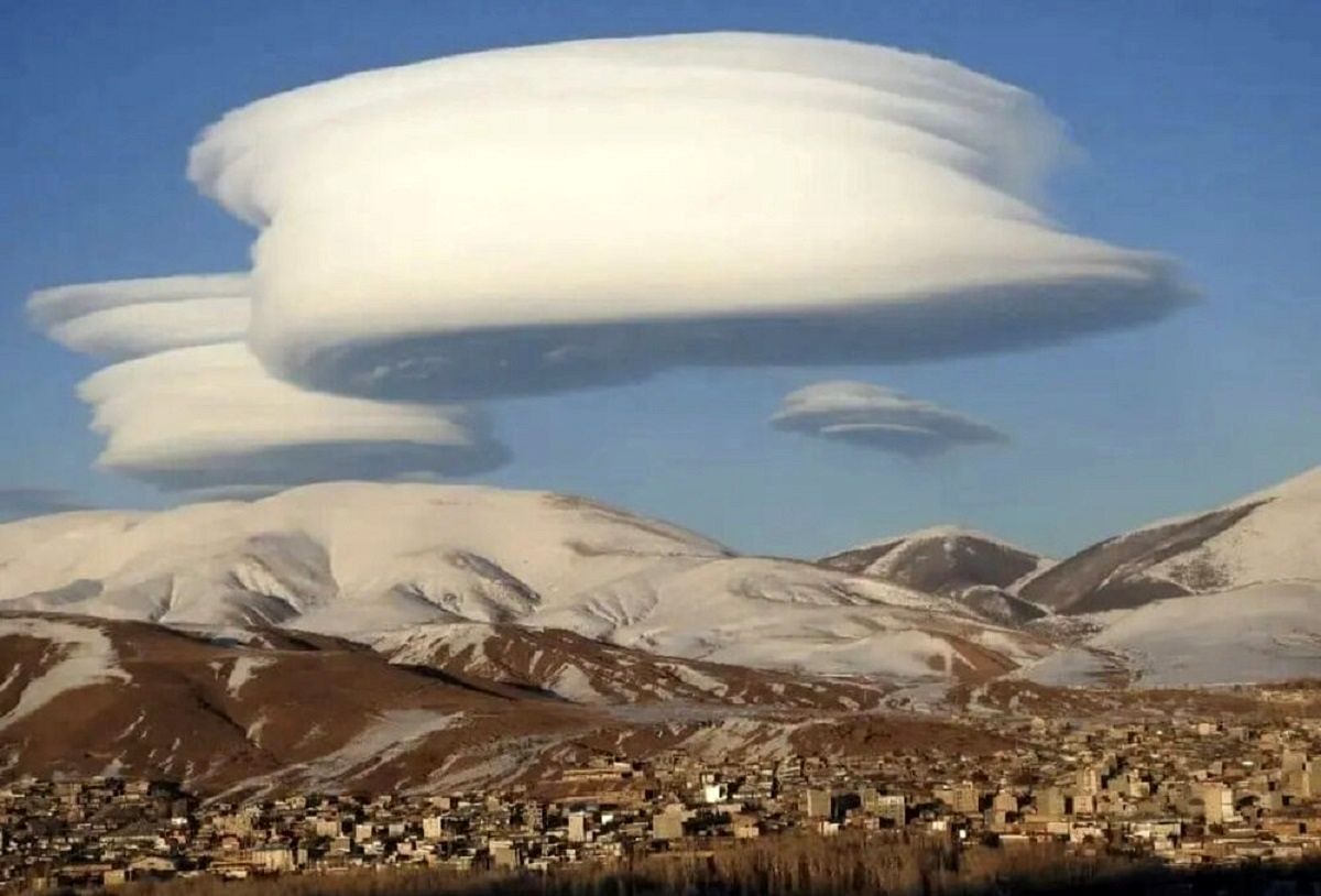 ماجرای ابرهای عجیب در آسمان خلخال و ارتباطش با زلزله مهیب ماجرای ابرهای عجیب در آسمان خلخال و ارتباطش با زلزله مهیب
