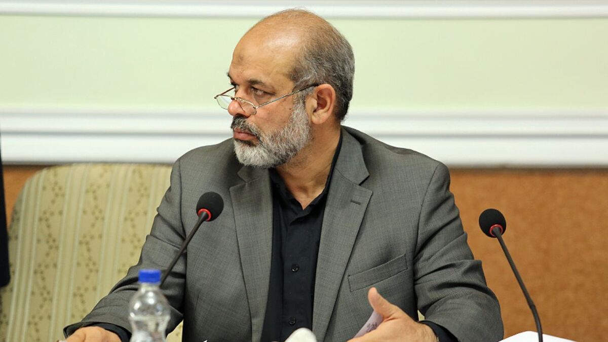 وزیر کشور: اینستاگرام و واتساپ باید تعهد بدهند! وزیر کشور: اینستاگرام و واتساپ باید تعهد بدهند!