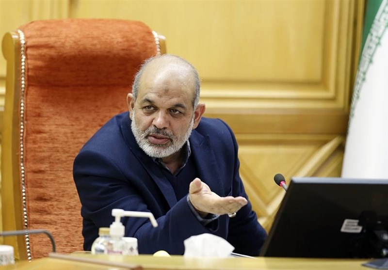 دستور اخراج زنان بی‌حجاب از ادارات صادر شد؟ +ویدئو