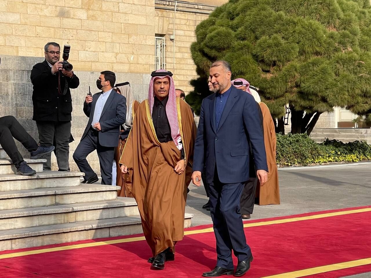 قطر اینگونه ایران و عربستان را باهم دور زد قطر اینگونه ایران و عربستان را باهم دور زد