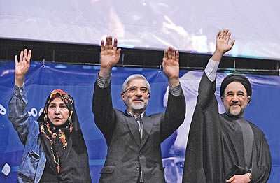 حمله جدید به خاتمی و میرحسین موسوی: قدرت شنوایی و بینایی خود را از دست داده و آلزایمر دارند! حمله جدید به خاتمی و میرحسین موسوی: قدرت شنوایی و بینایی خود را از دست داده و آلزایمر دارند!