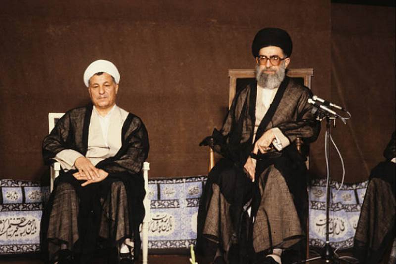 متن کامل نامهای که با اعتراض رهبری همراه شد +اسامی نویسندگان متن کامل نامهای که با اعتراض رهبری همراه شد +اسامی نویسندگان