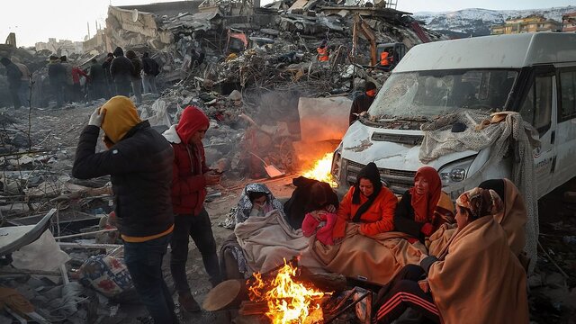 آخرین خبرها از زلزله ترکیه و سوریه؛ آمار جانباختگان درحال افزایش/ هر ۴ دقیقه یک پسلرزه! آخرین خبرها از زلزله ترکیه و سوریه؛ آمار جانباختگان درحال افزایش/ هر ۴ دقیقه یک پسلرزه!