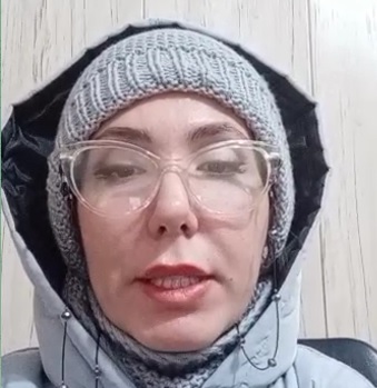 اولین واکنش زنی که در انتخابات نظام مهندسی روسری برداشت