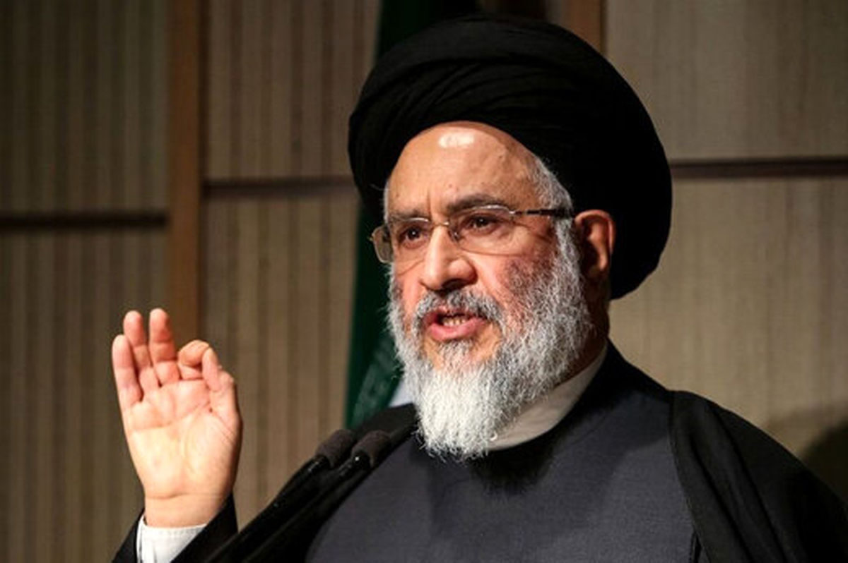کنایه سنگین روحانیای که از مردم عذرخواهی کرده بود به مجلس! کنایه سنگین روحانیای که از مردم عذرخواهی کرده بود به مجلس!