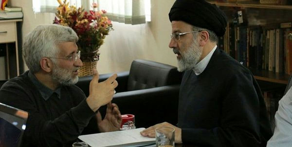 آقای رئیسی از دولت سایه آبی گرم نمیشود/ مدینه فاضله جلیلی غیرممکن است! آقای رئیسی از دولت سایه آبی گرم نمیشود/ مدینه فاضله جلیلی غیرممکن است!