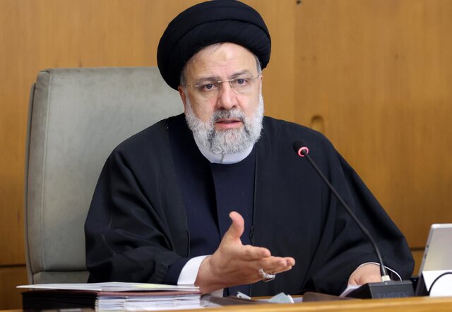 وقتی ابراهیم رئیسی هم به جمع معترضان افزایش فقر در کشور پیوست!