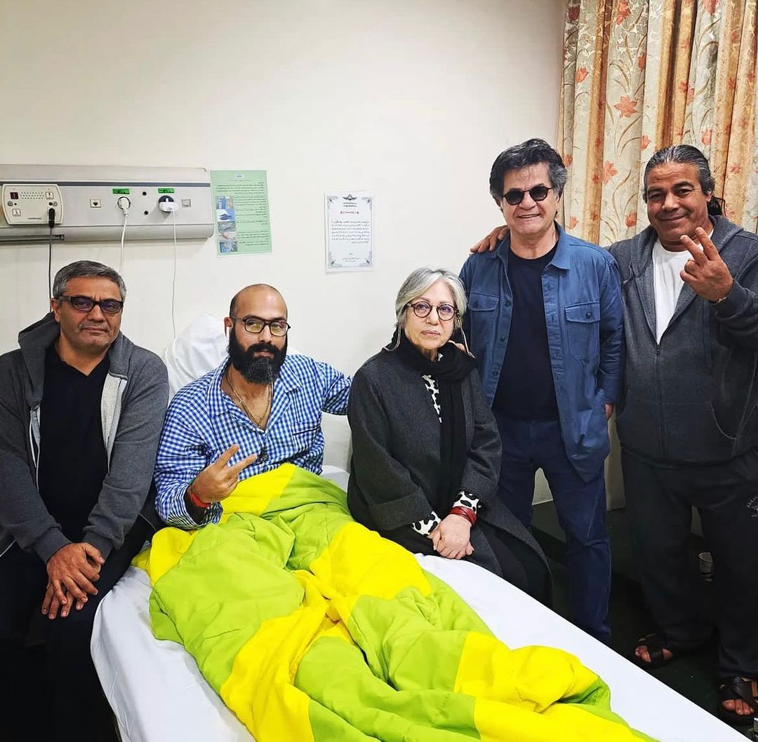 عیادت رخشان بنی‌اعتماد و جعفر پناهی از خالد پیرزاده در بیمارستان