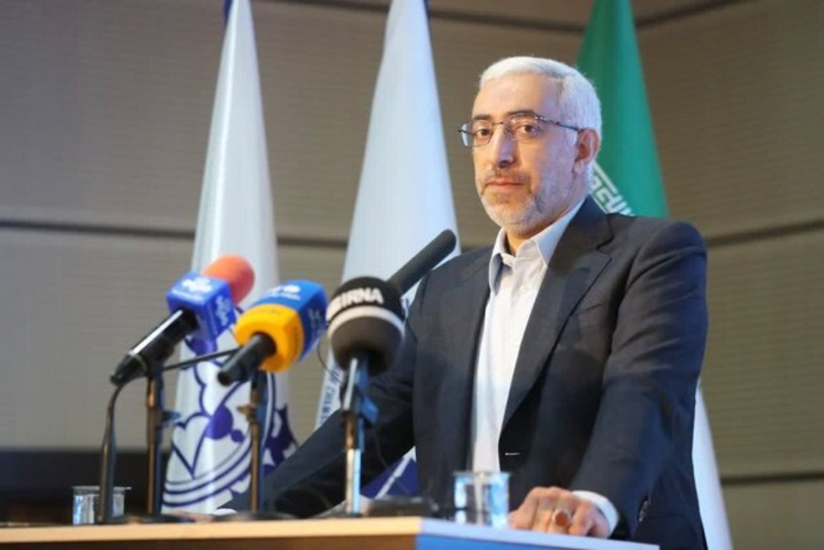 رئیس سازمان بورس: به دلیل عدم تعهد با ایران‌خودرو برخورد می‌کنیم!