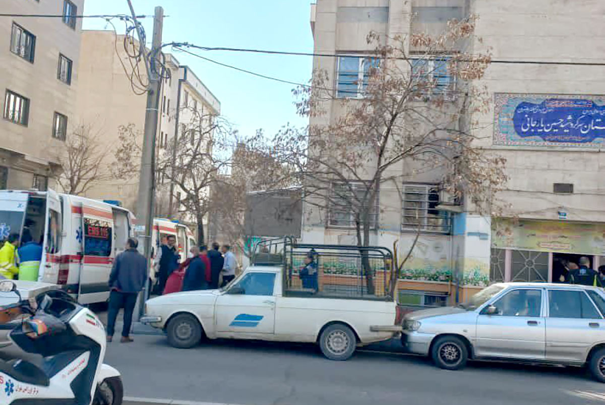 ردپای لباسشخصیها در اطراف مدارس! ردپای لباسشخصیها در اطراف مدارس!