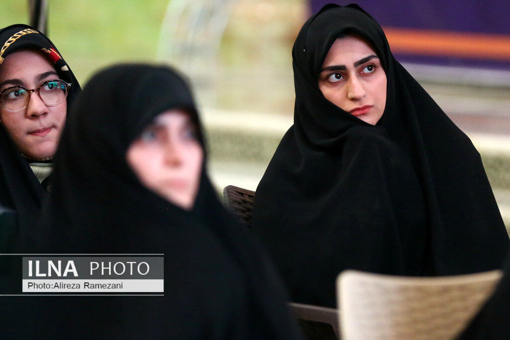 تصویری دیده‌نشده از دختر بزرگ سید حسن خمینی
