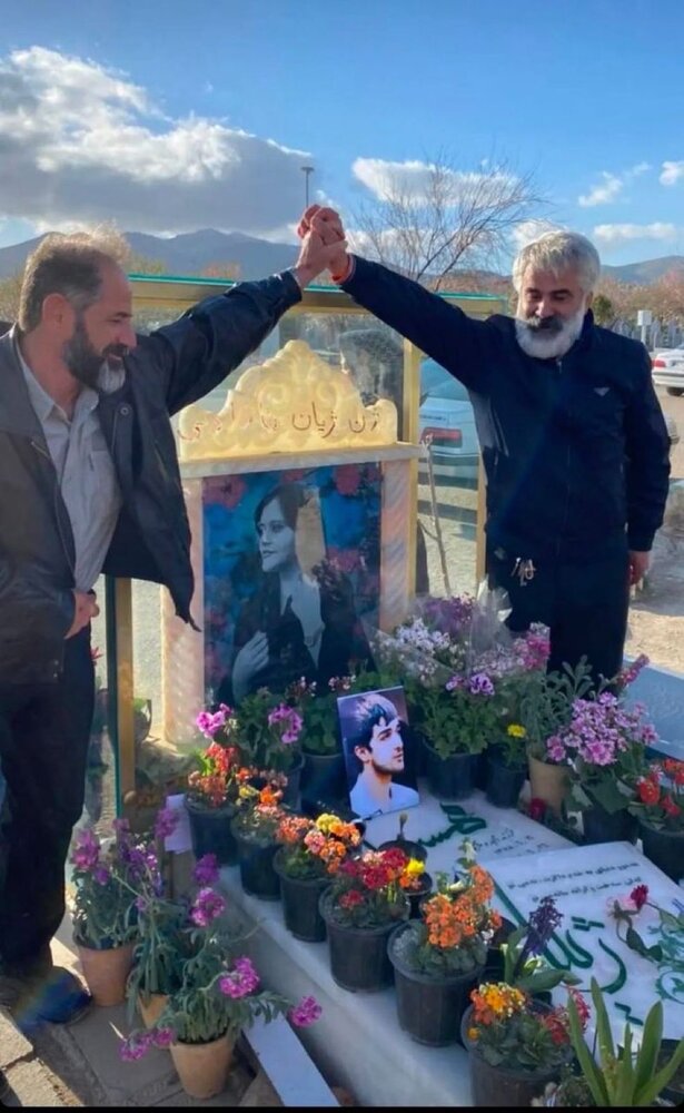 عکس| پدر مهسا امینی با پدر محمدمهدی کرمی دیدار کرد عکس| پدر مهسا امینی با پدر محمدمهدی کرمی دیدار کرد