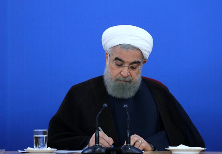 پیشبینی تلخ حسن روحانی به وقوع پیوست/ پردهکشی میان قطارهای مترو پیشبینی تلخ حسن روحانی به وقوع پیوست/ پردهکشی میان قطارهای مترو