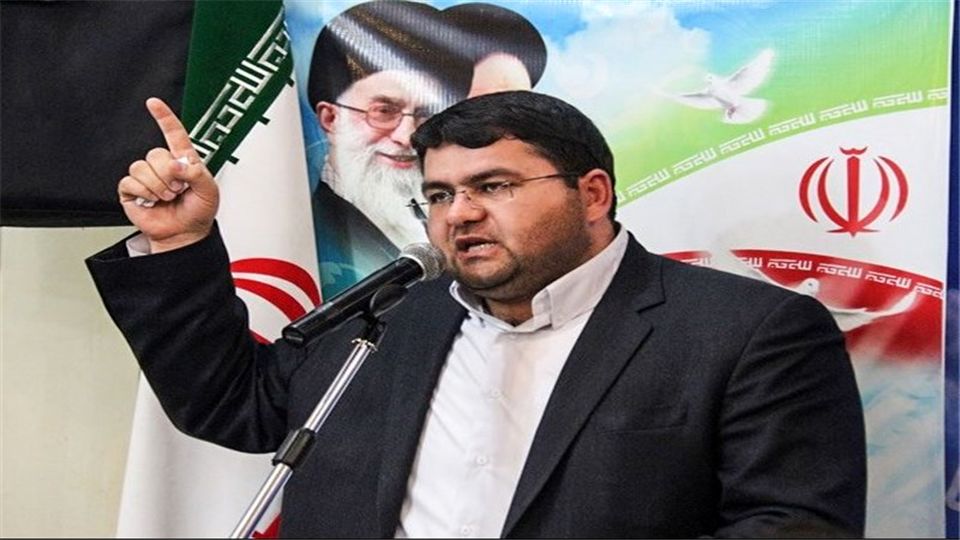 مافیای خودرو برای ماندن وزیر صمت به آب و آتش می‌زنند!