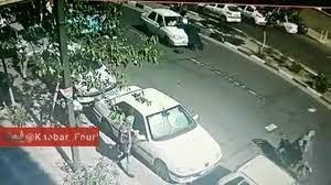ویدئو| تلاش عجیب یک روحانی برای متوقف کردن خودرو در مرزداران تهران