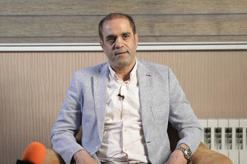 مهاجم سابق پرسپولیس از حضور در ورزشگاهها محروم شد مهاجم سابق پرسپولیس از حضور در ورزشگاهها محروم شد