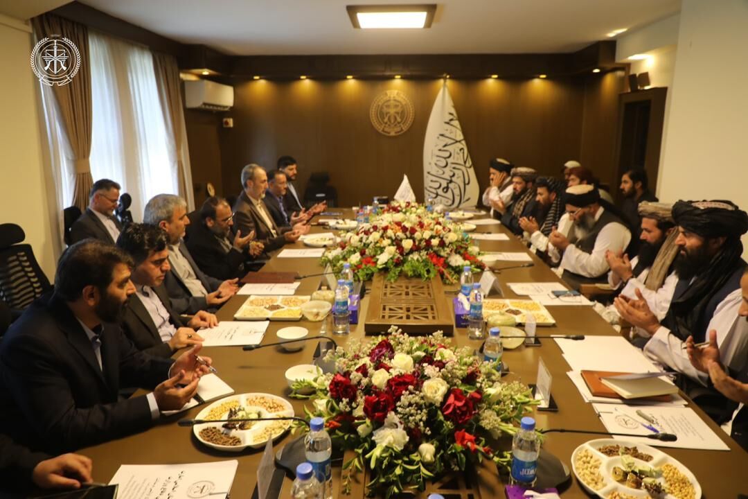 چراغ سبز طالبان به ایران/ ملاقات مهم با مقامات ایرانی برای حقابه! چراغ سبز طالبان به ایران/ ملاقات مهم با مقامات ایرانی برای حقابه!