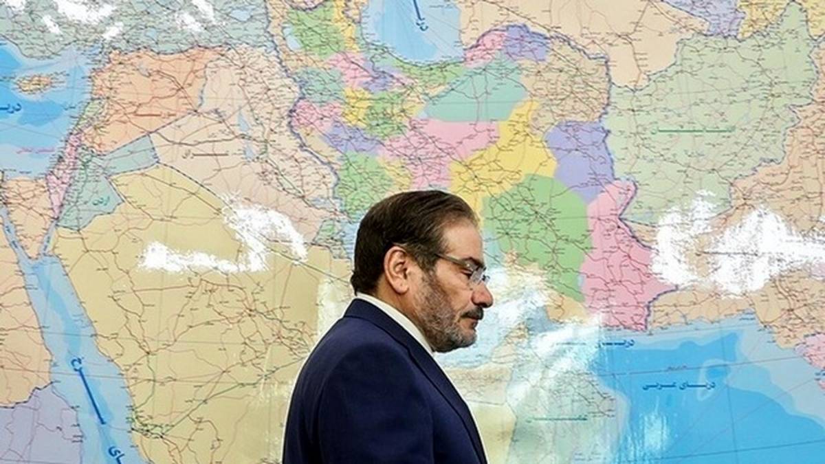 ماجرای اختلاف شمخانی و خاتمی/ بودن یا نبودن شمخانی تاثیری در روند پرونده هسته‌ای ندارد
