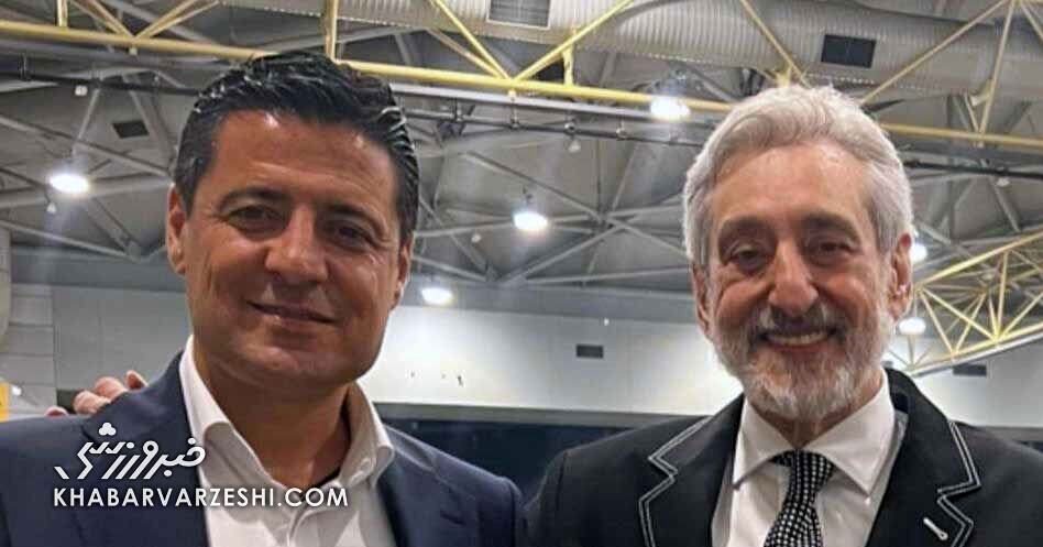 تصویری از داور مشهور ایرانی در کنار «ابی» تصویری از داور مشهور ایرانی در کنار «ابی»