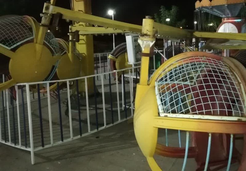 سقوط چرخ‌وفلک شهربازی در قزوین! +عکس