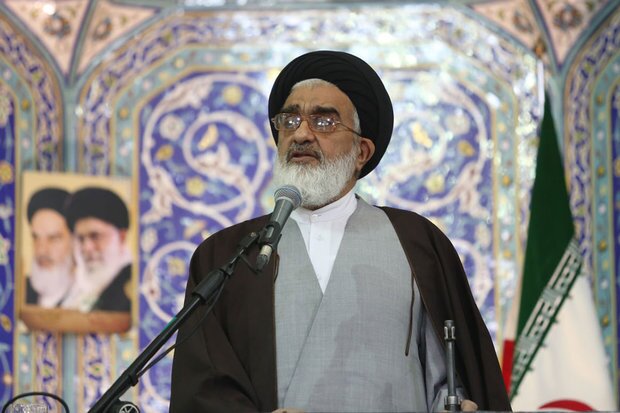 امام جمعه قم: برخیها میگویند حجاب مهم نیست و باید قلب انسان پاک باشد؛ انسانی که در برابر حکم خداوند نافرمانی میکند، قلبش از چه چیزی میخواهد پاک باشد امام جمعه قم: برخیها میگویند حجاب مهم نیست و باید قلب انسان پاک باشد؛ انسانی که در برابر حکم خداوند نافرمانی میکند، قلبش از چه چیزی میخواهد پاک باشد