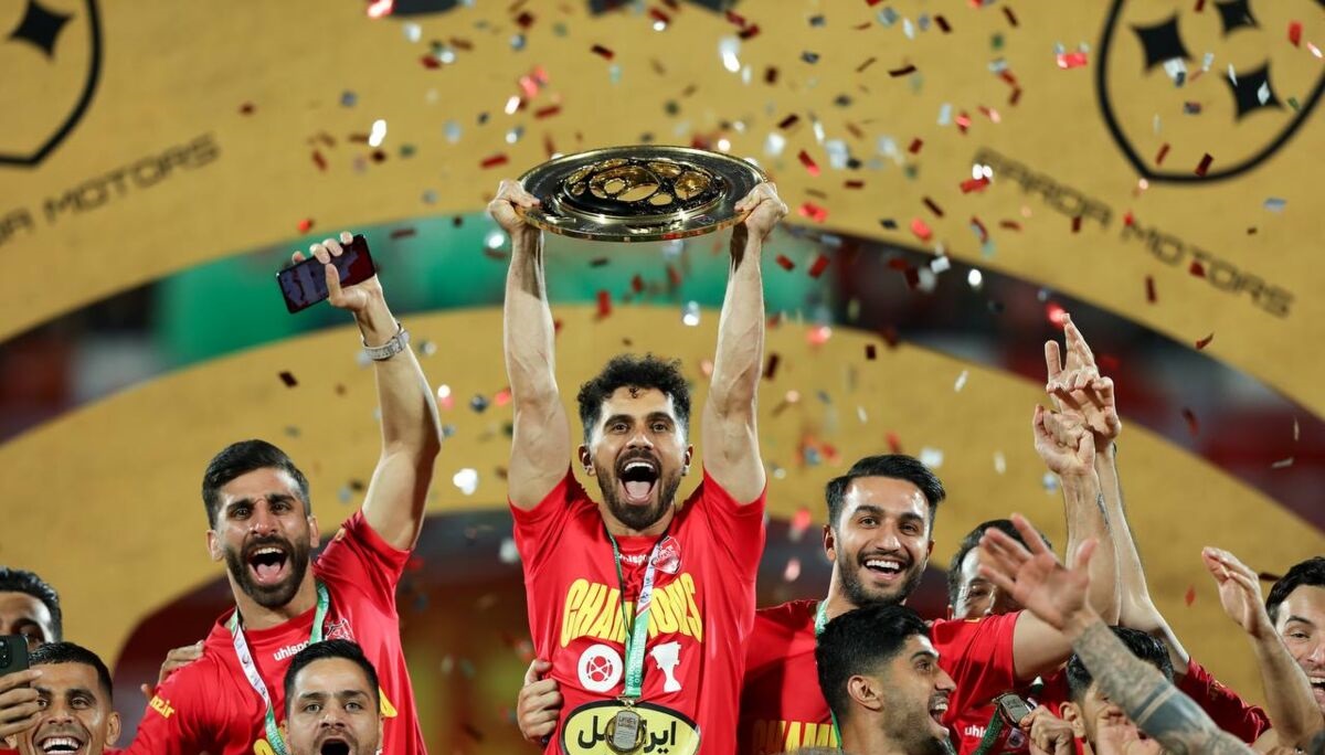 اولین بازیکن تمدیدی پرسپولیس مشخص شد! اولین بازیکن تمدیدی پرسپولیس مشخص شد!