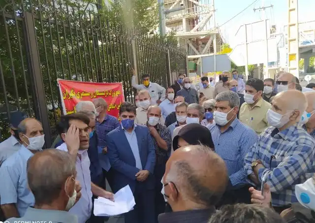 تجمع بازنشستگان در خیابان‌ها؛ سالمندانی که به جز اعتراض راهی برای گرفتن حقوقشان ندارند!