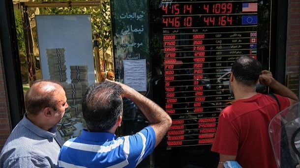پرواز دلار با آزادسازی پول‌های قرعه‌کشی خودرو؟