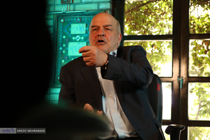 خاتمی چگونه وارد انتخابات ۱۳۷۶ شد؟/ آقای کروبی زود عصبانی میشد خاتمی چگونه وارد انتخابات ۱۳۷۶ شد؟/ آقای کروبی زود عصبانی میشد