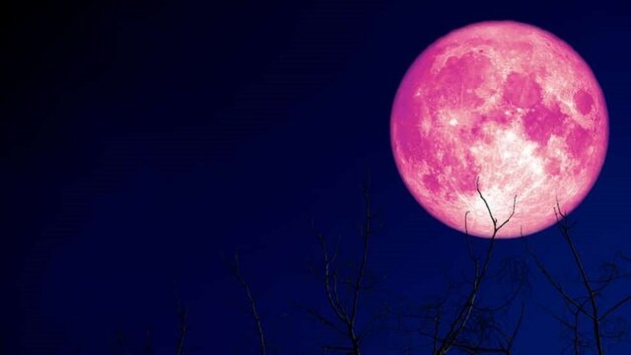 ابرماه توت فرنگی امشب رخ میدهد ابرماه توت فرنگی امشب رخ میدهد