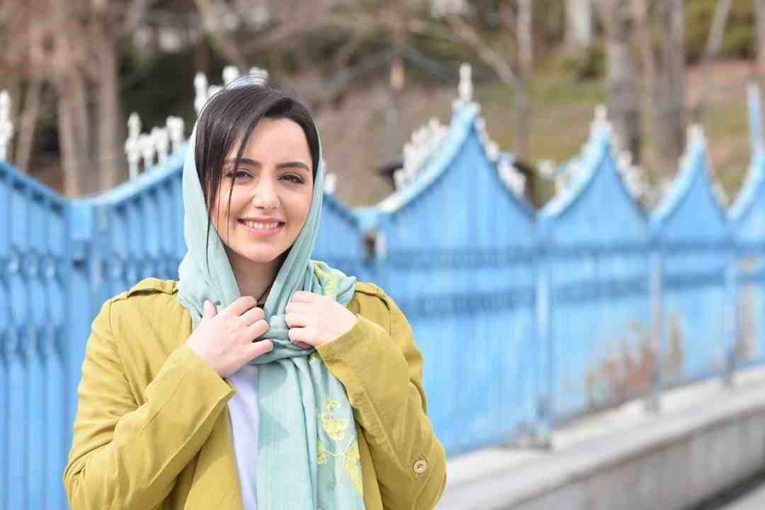 واکنش وزارت ارشاد درباره حواشی حضور نازنین بیاتی در مشهد: مگر کسی می تواند بگوید که یک شهروند جمهوری اسلامی به مشهد سفر نکند؟ واکنش وزارت ارشاد درباره حواشی حضور نازنین بیاتی در مشهد: مگر کسی می تواند بگوید که یک شهروند جمهوری اسلامی به مشهد سفر نکند؟