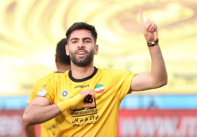 سردرگمی ستاره ملیپوش سپاهان/ نبرد استقلال و پرسپولیس برای خرید بازیکن آیندهدار سردرگمی ستاره ملیپوش سپاهان/ نبرد استقلال و پرسپولیس برای خرید بازیکن آیندهدار