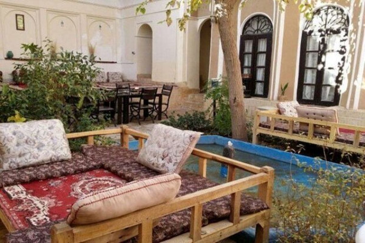 یک اقامتگاه بومگردی در سرخه به دلیل انتشار تصاویر بانوان بی حجاب در فضای مجازی پلمب شد یک اقامتگاه بومگردی در سرخه به دلیل انتشار تصاویر بانوان بی حجاب در فضای مجازی پلمب شد