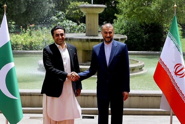موضع مشترک وزرای خارجه ایران و پاکستان درباره اهانت به قرآن