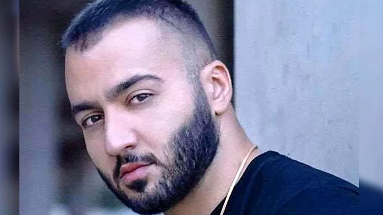 رای پرونده توماج صالحی صادر شد؛ او از اتهامات «توهین به رهبری» و «ارتباط با دول متخاصم» تبرئه شد +جزئیات رای پرونده توماج صالحی صادر شد؛ او از اتهامات «توهین به رهبری» و «ارتباط با دول متخاصم» تبرئه شد +جزئیات