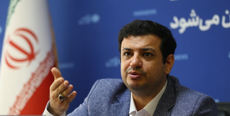 ممنوع‌الخروجی رائفی‌پور به خاطر پاسپورت جعلی و توهین به مقدسات؟