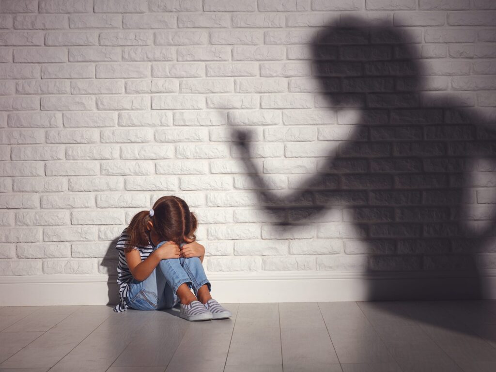 ۸ چیزی که هرگز نباید به فرزندتان بگویید، حتی زمانی که او در اشتباه است