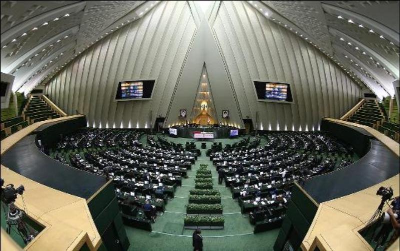 آتش در اردوگاه تندروها؛ چرا ۲۰۰ نماینده به شدت موافق رئیسی حالا علیهاش شده اند؟ آتش در اردوگاه تندروها؛ چرا ۲۰۰ نماینده به شدت موافق رئیسی حالا علیهاش شده اند؟