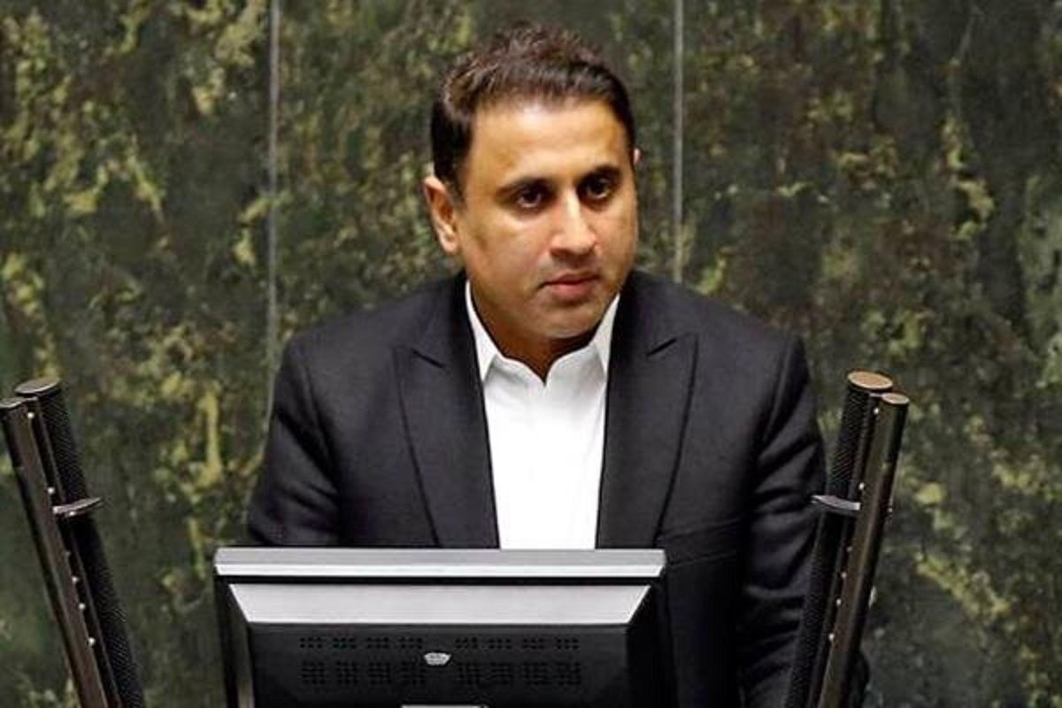 سخنان جنجالی نماینده مجلس درباره فساد و موی دختران!