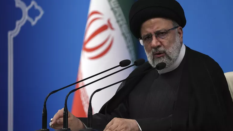چرا رئیسی مجبور شد در نشست خبری بلافاصله سخنانش را اصلاح کند؟ چرا رئیسی مجبور شد در نشست خبری بلافاصله سخنانش را اصلاح کند؟