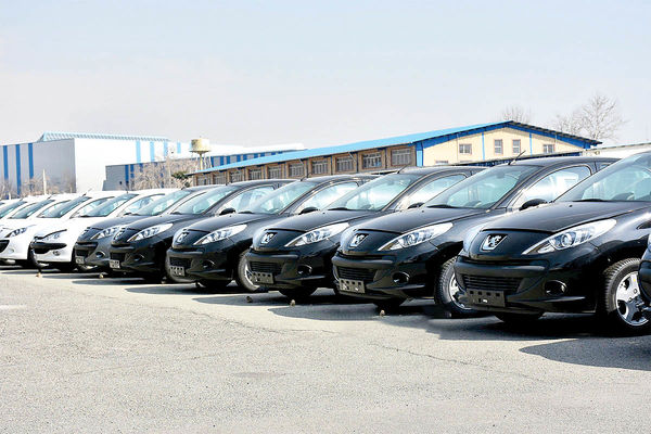 قیمت خودروهای داخلی و وارداتی واقعی خواهد شد قیمت خودروهای داخلی و وارداتی واقعی خواهد شد