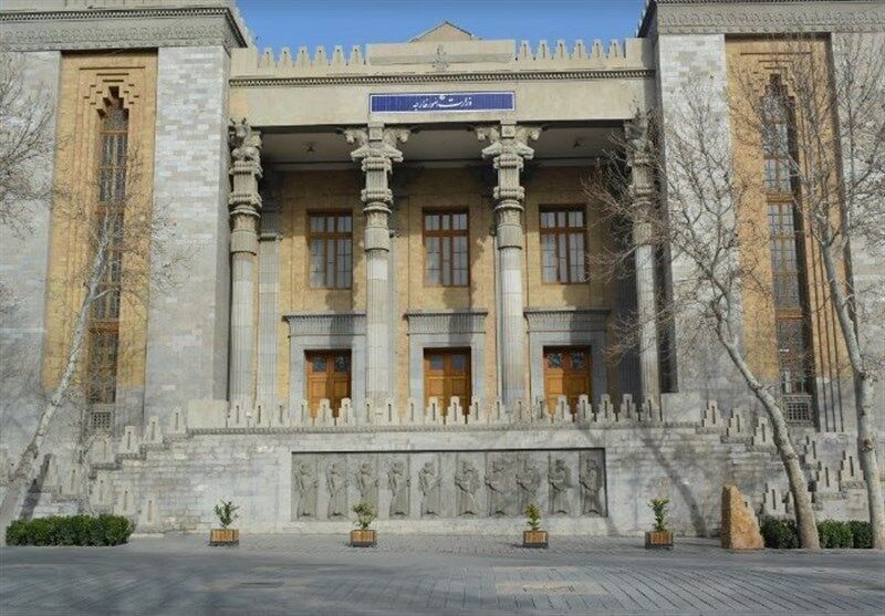 سفیر انگلیس به وزارت امور خارجه احضار شد سفیر انگلیس به وزارت امور خارجه احضار شد