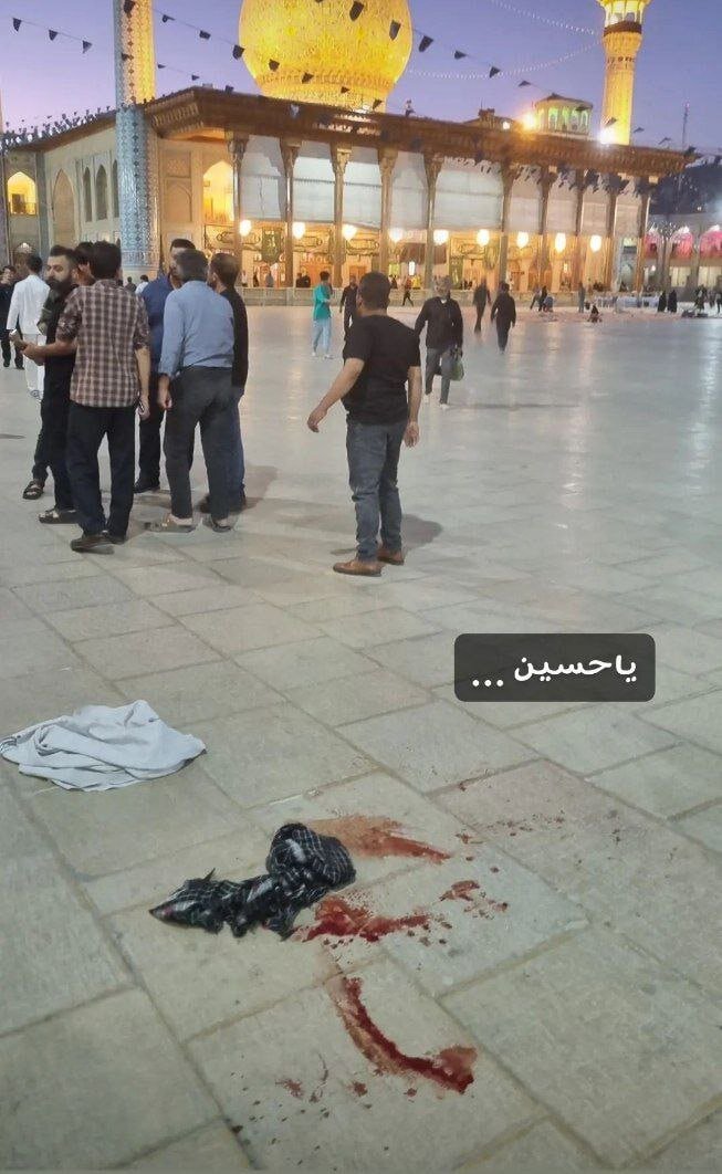 عکس| تصاویری دلخراش از محوطه خونین حرم شاهچراغ