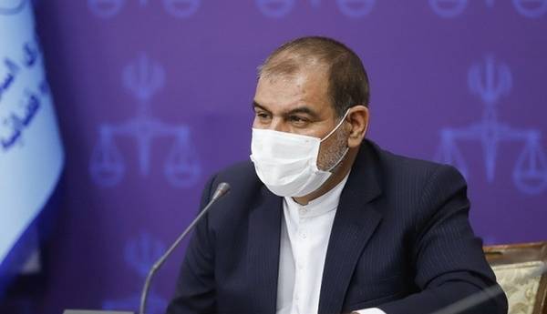 با قانون حجاب به کسانی که کشف حجاب میکنند مصونیت دادهاند! با قانون حجاب به کسانی که کشف حجاب میکنند مصونیت دادهاند!